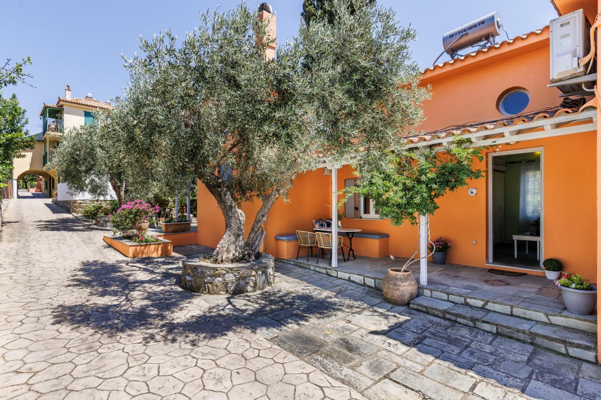 Aretousa Studios&Apartments Skopelos Exterior foto